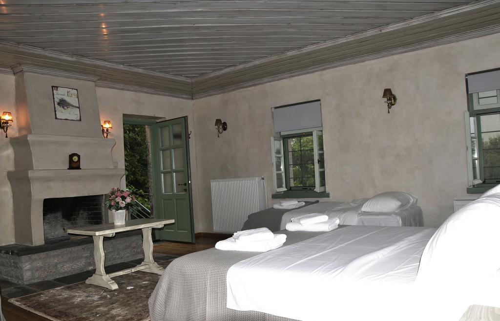 Pantheon Hotel Papigko Exterior photo